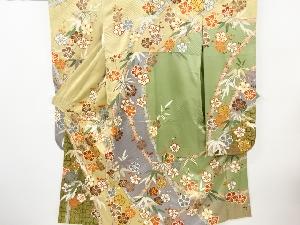 リサイクル　金彩　八重梅に竹笹模様刺繍振袖